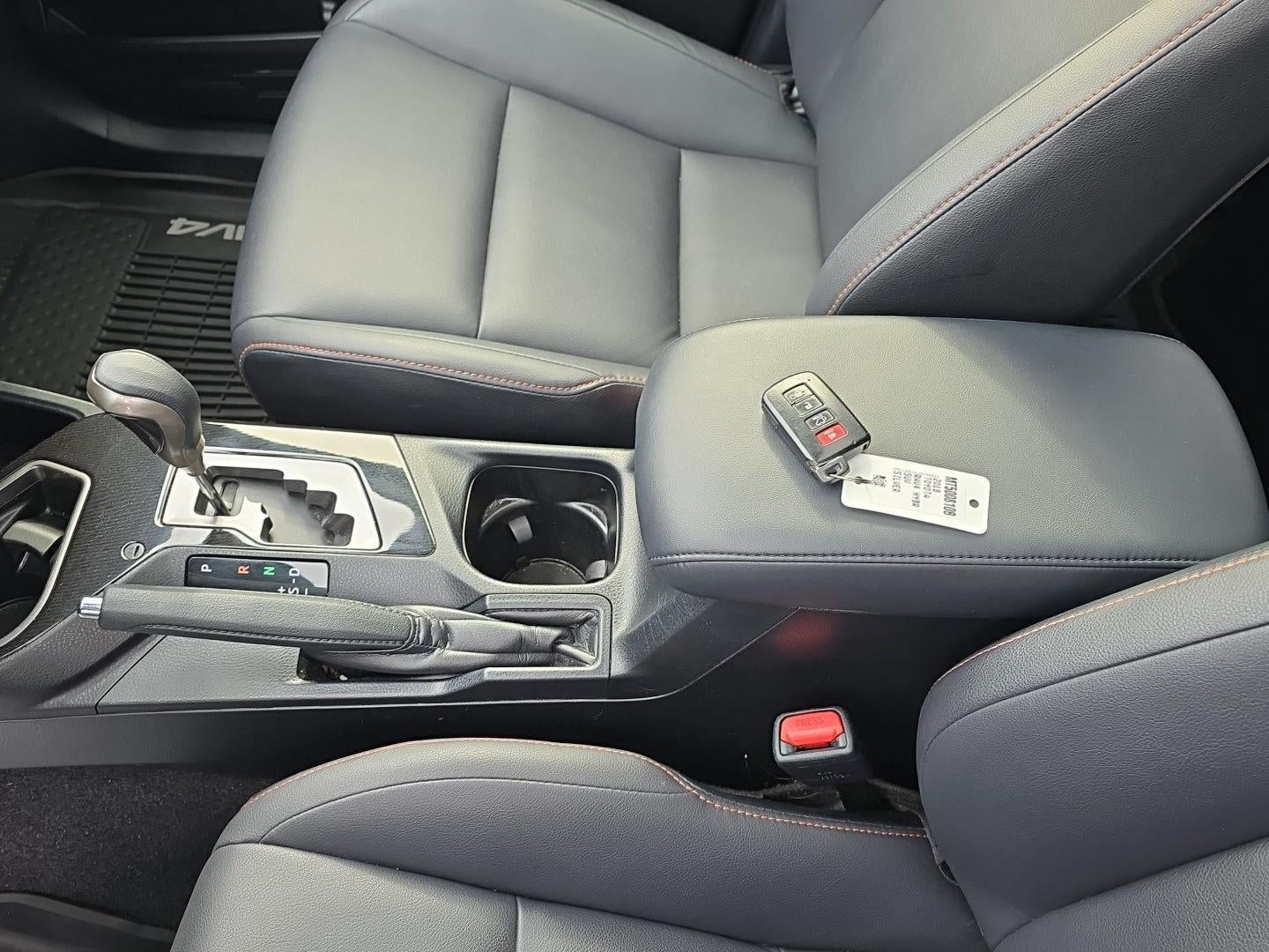 2018 Toyota RAV4 Hybrid SE