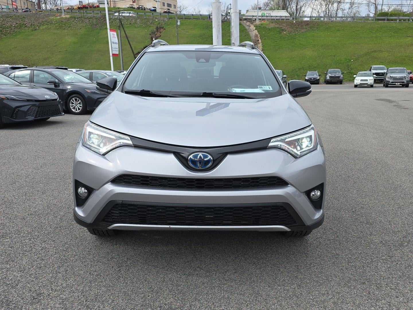 2018 Toyota RAV4 Hybrid SE