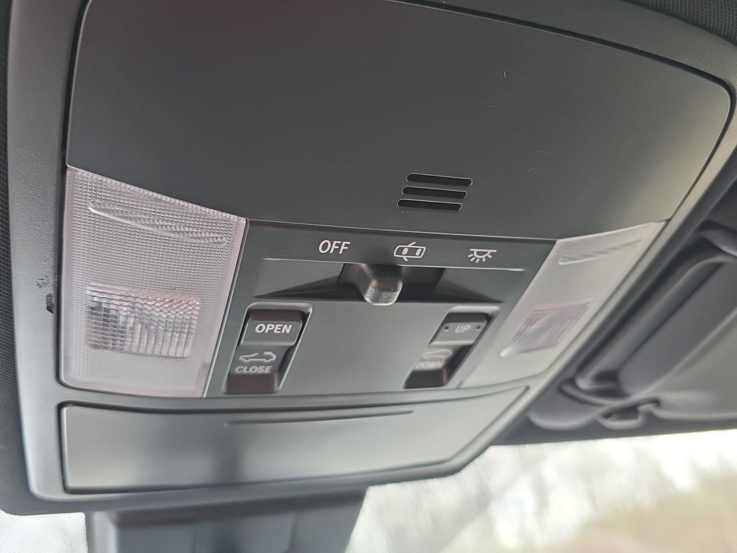 2018 Toyota RAV4 Hybrid SE