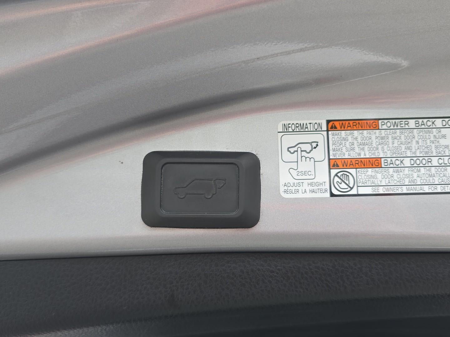 2018 Toyota RAV4 Hybrid SE