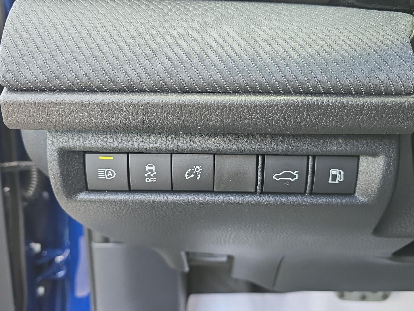 2026 Toyota Camry SE AWD