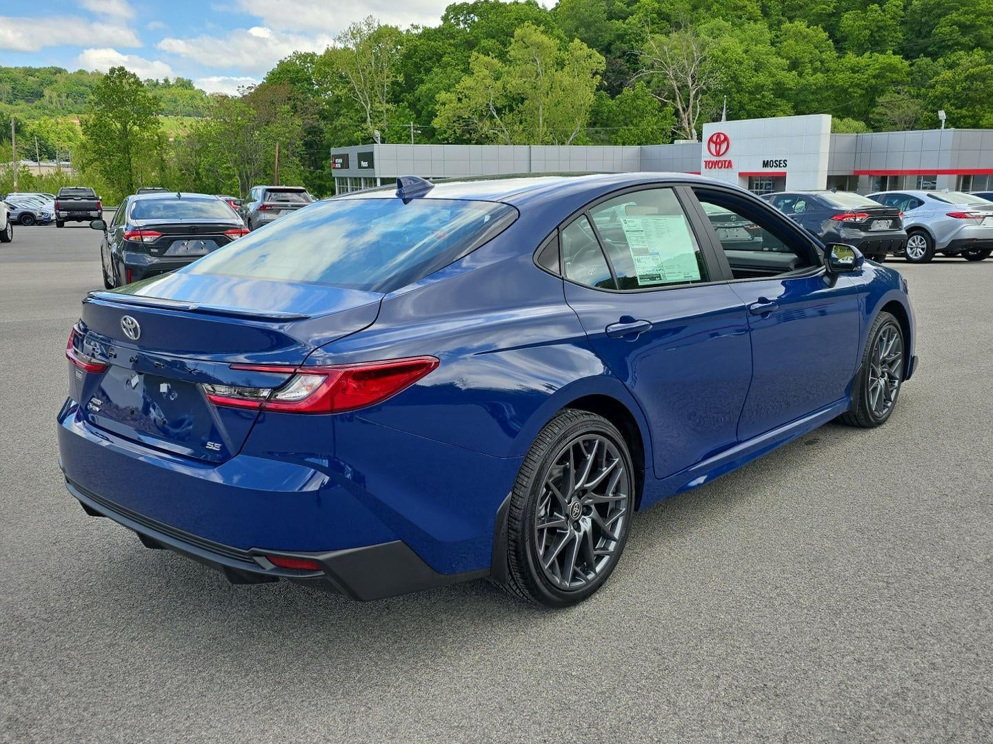 2026 Toyota Camry SE AWD