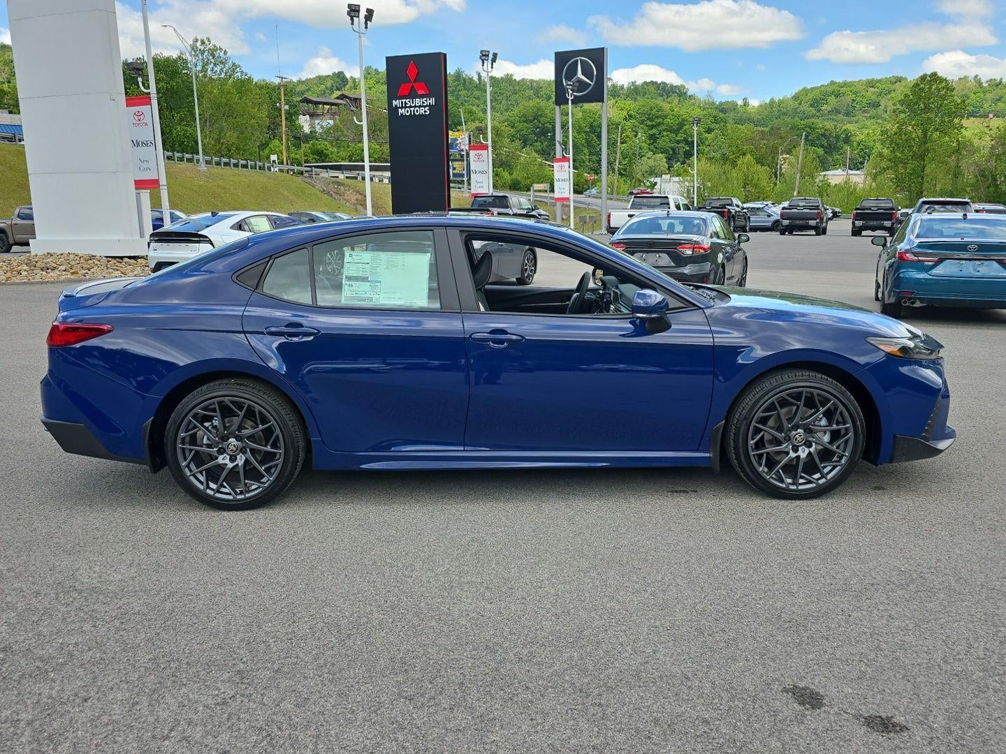2026 Toyota Camry SE AWD