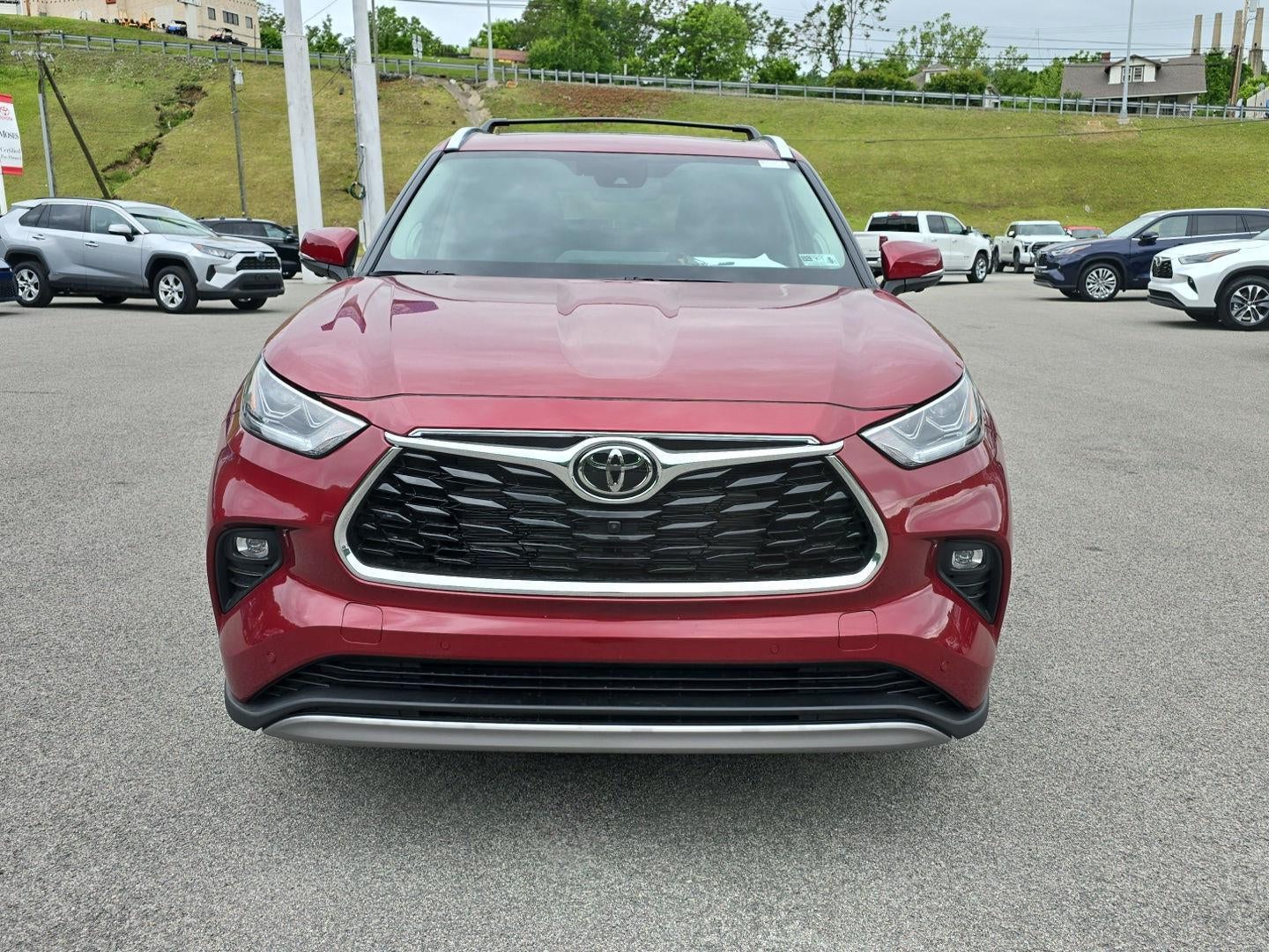 2026 Toyota Highlander Hybrid Platinum