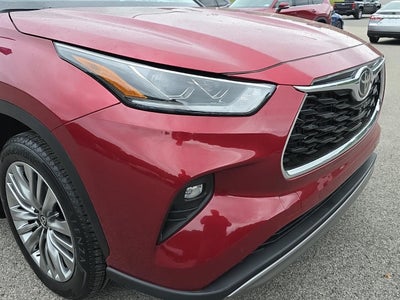 2026 Toyota Highlander Hybrid Platinum