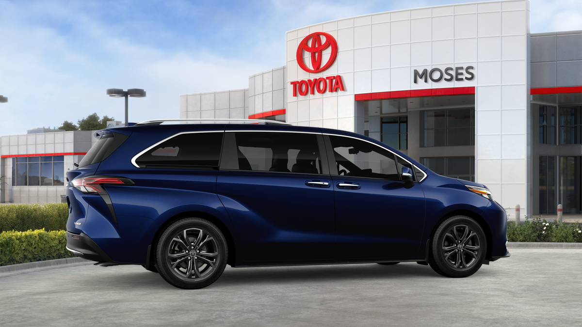 2026 Toyota Sienna Platinum 7-Passenger