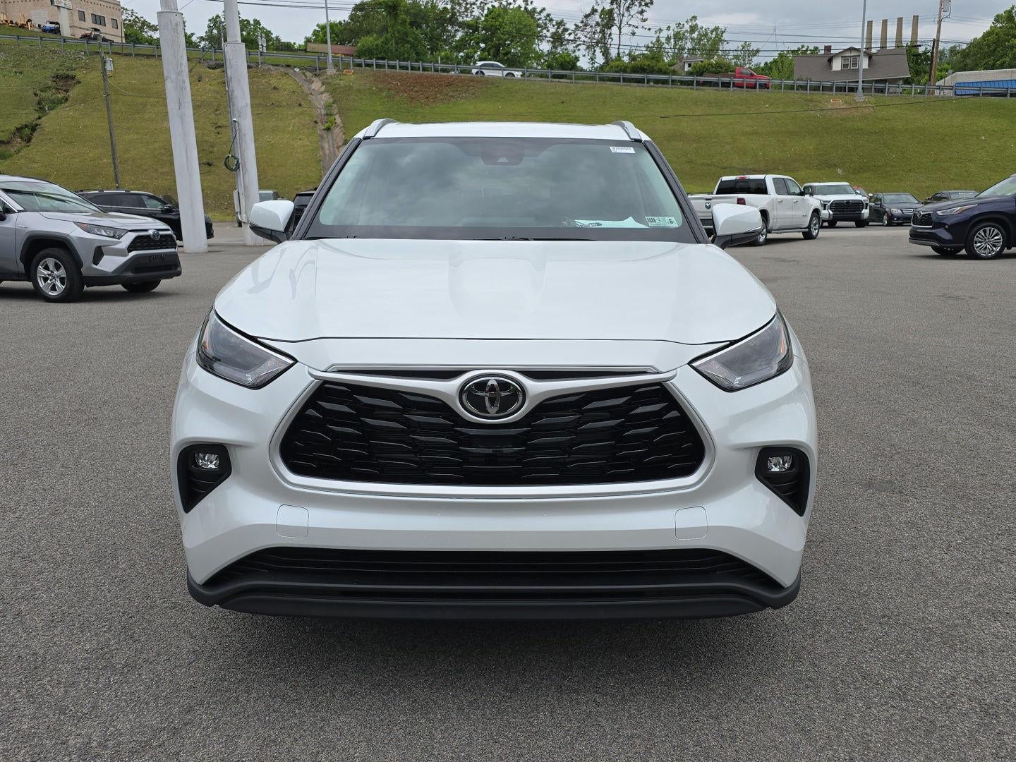 2026 Toyota Highlander Hybrid XLE