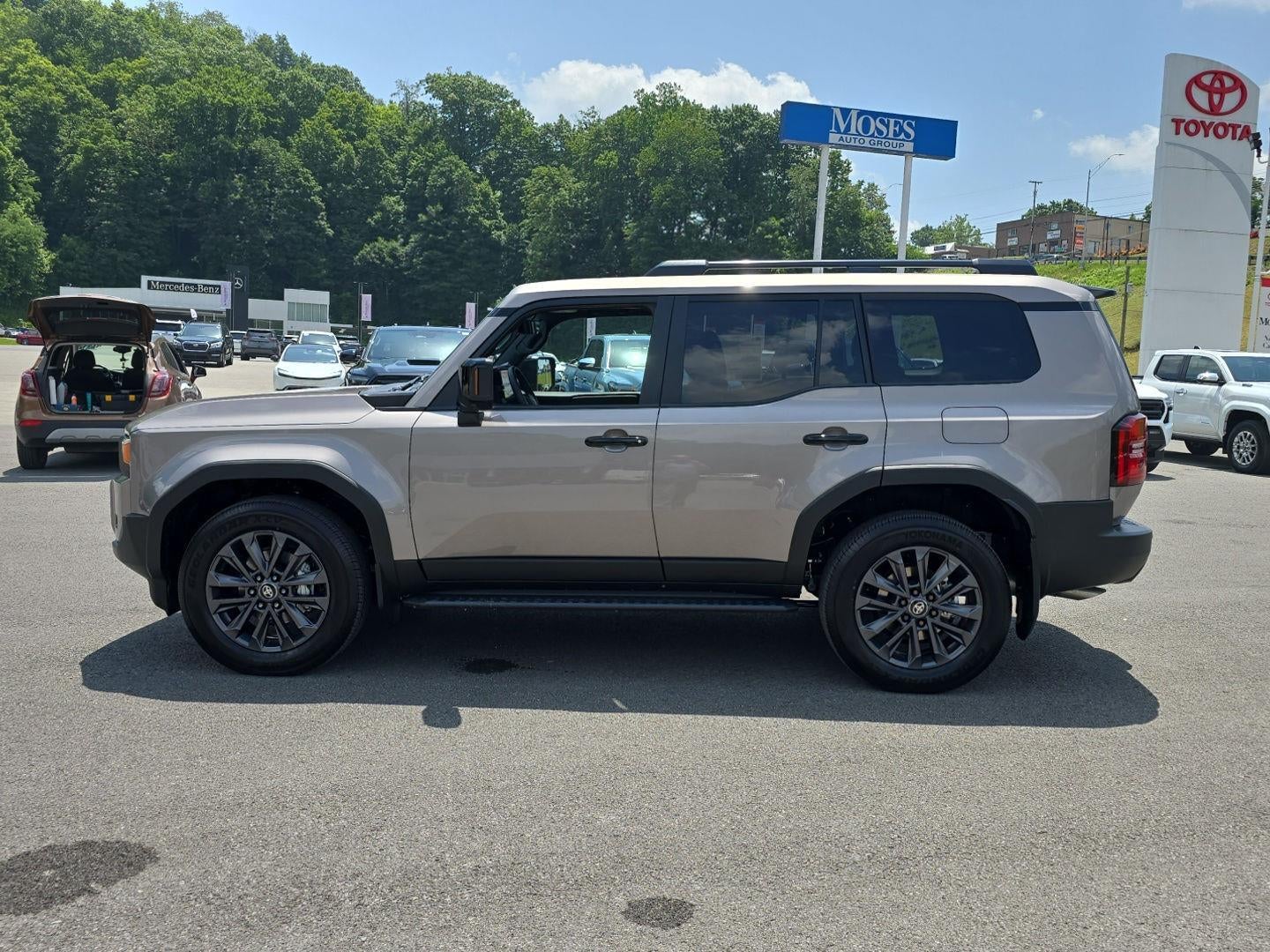 2027 Toyota Land Cruiser Base
