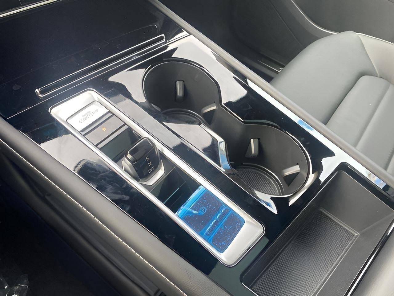 2026 Volkswagen Atlas Cross Sport 2.0T SEL