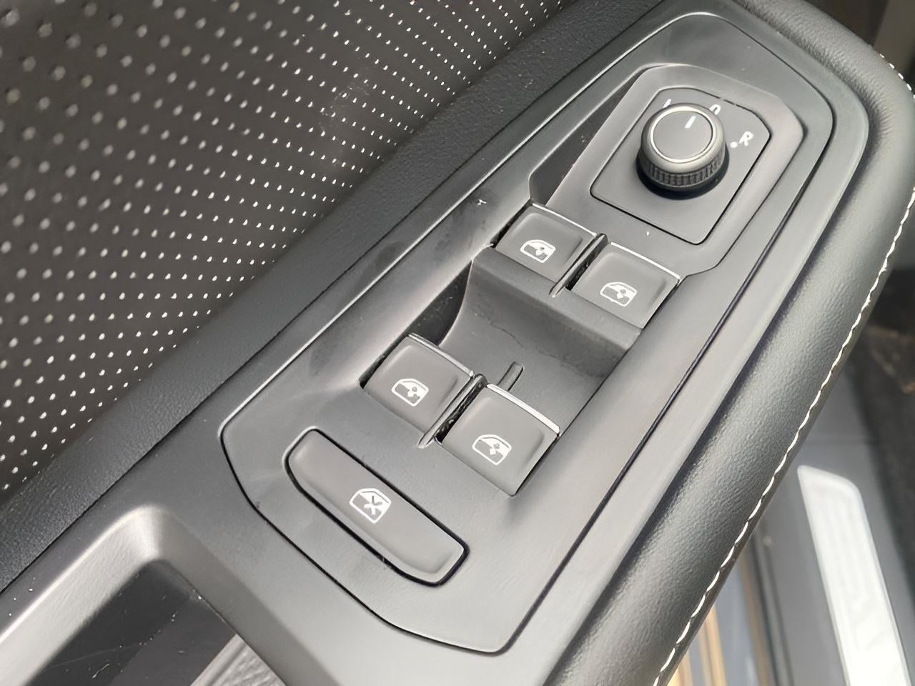 2026 Volkswagen Atlas Cross Sport 2.0T SEL