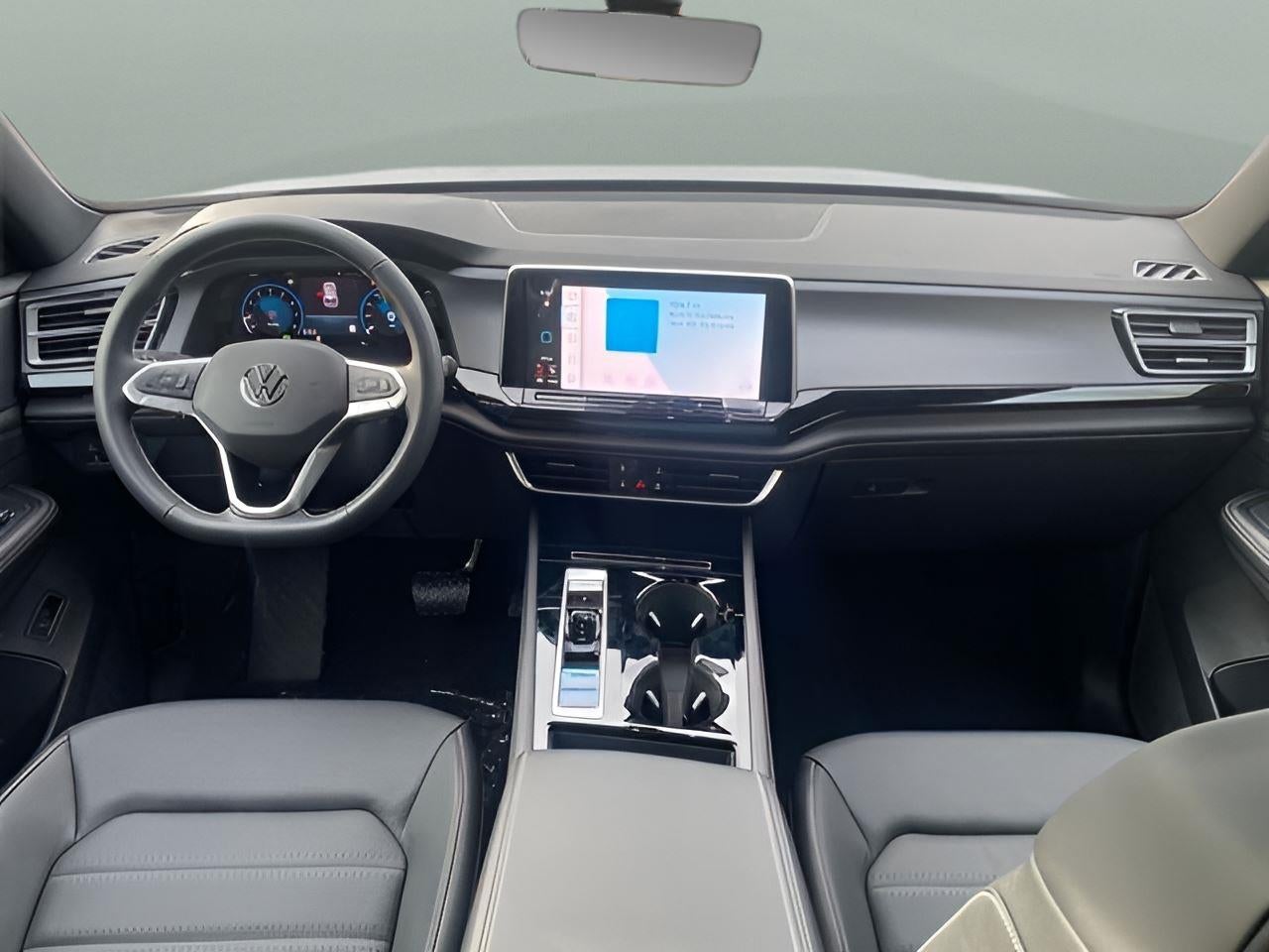 2026 Volkswagen Atlas Cross Sport 2.0T SEL