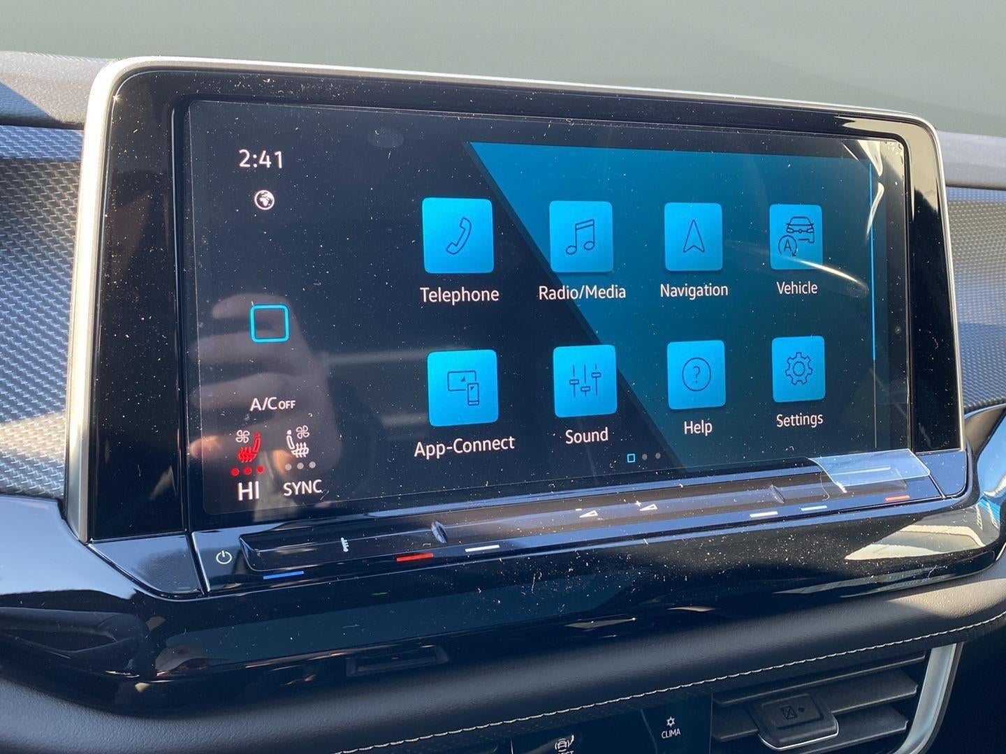 2026 Volkswagen Atlas Cross Sport 2.0T SEL Premium R-Line