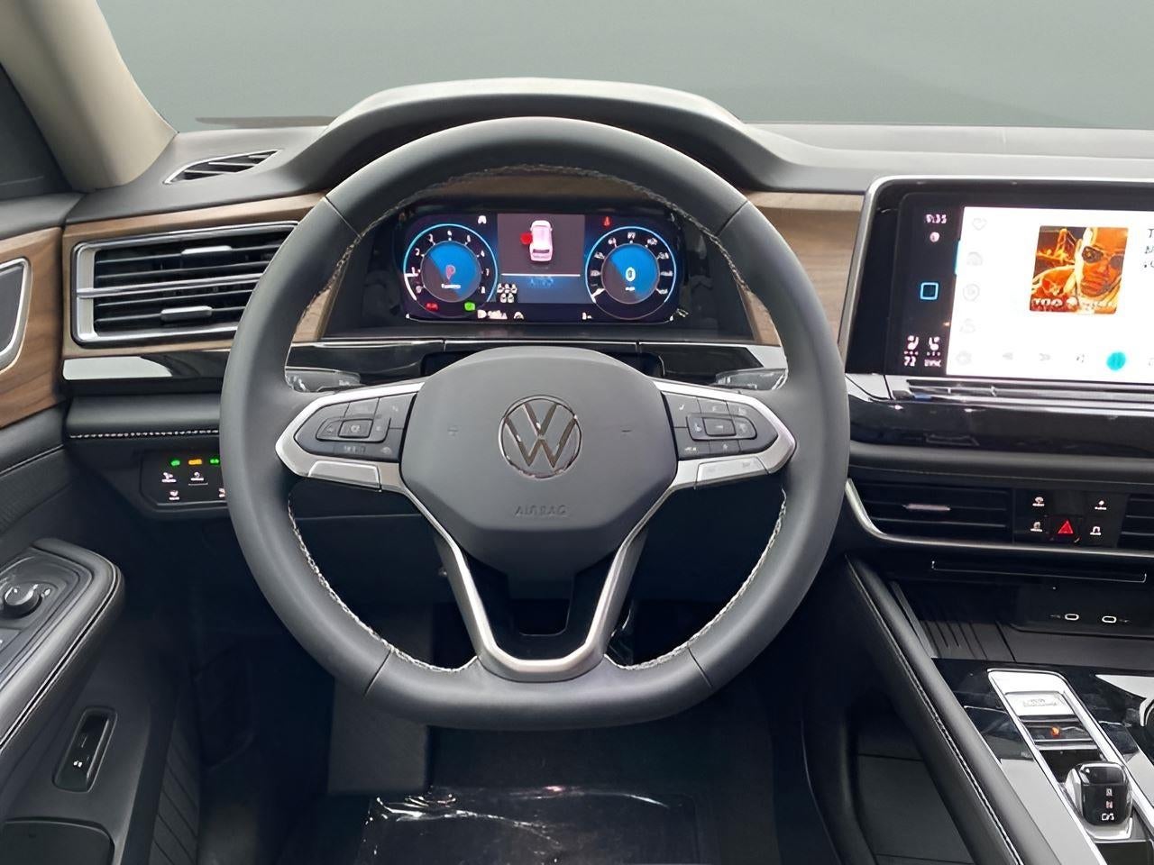 2026 Volkswagen Atlas 2.0T SE w/ Technology