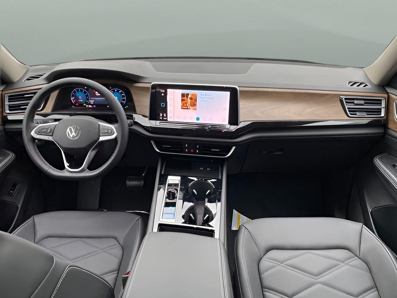 2026 Volkswagen Atlas 2.0T SE w/ Technology