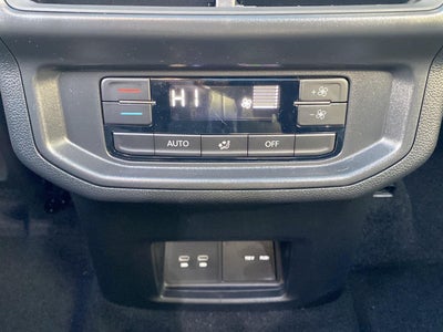 2027 Volkswagen Atlas SE w/Technology