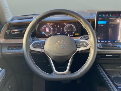 2027 Volkswagen Atlas SE w/Technology