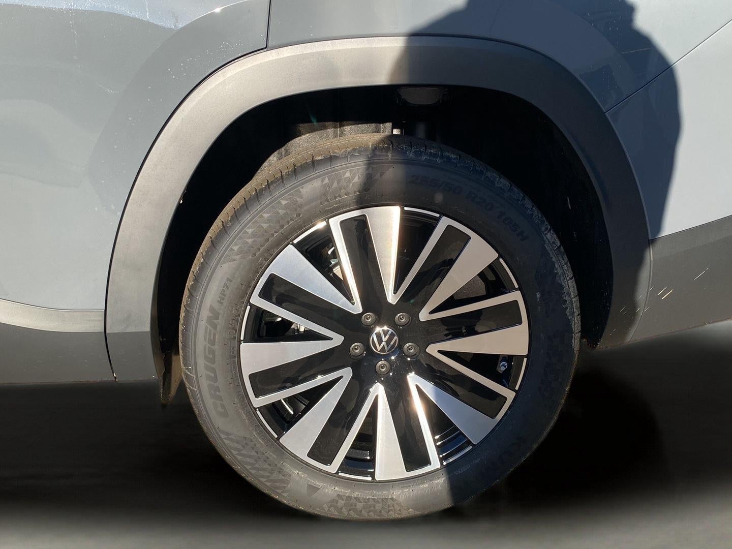 2027 Volkswagen Atlas SE w/Technology