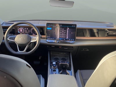 2027 Volkswagen Atlas SE w/Technology