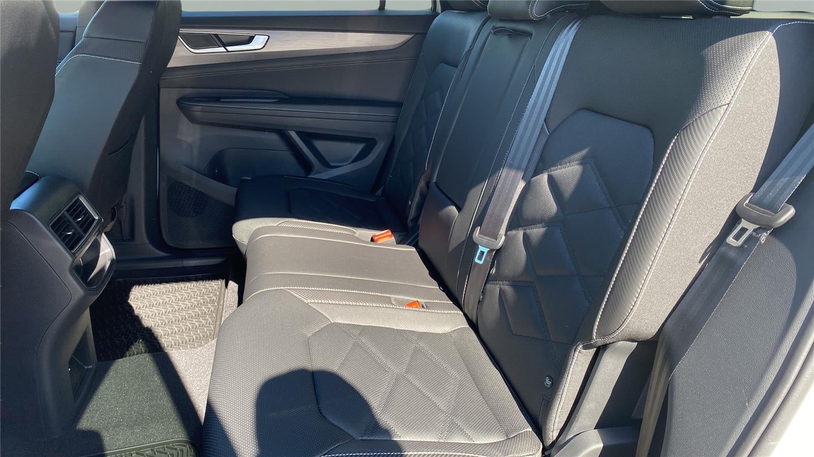 2026 Volkswagen Atlas Cross Sport 2.0T SE