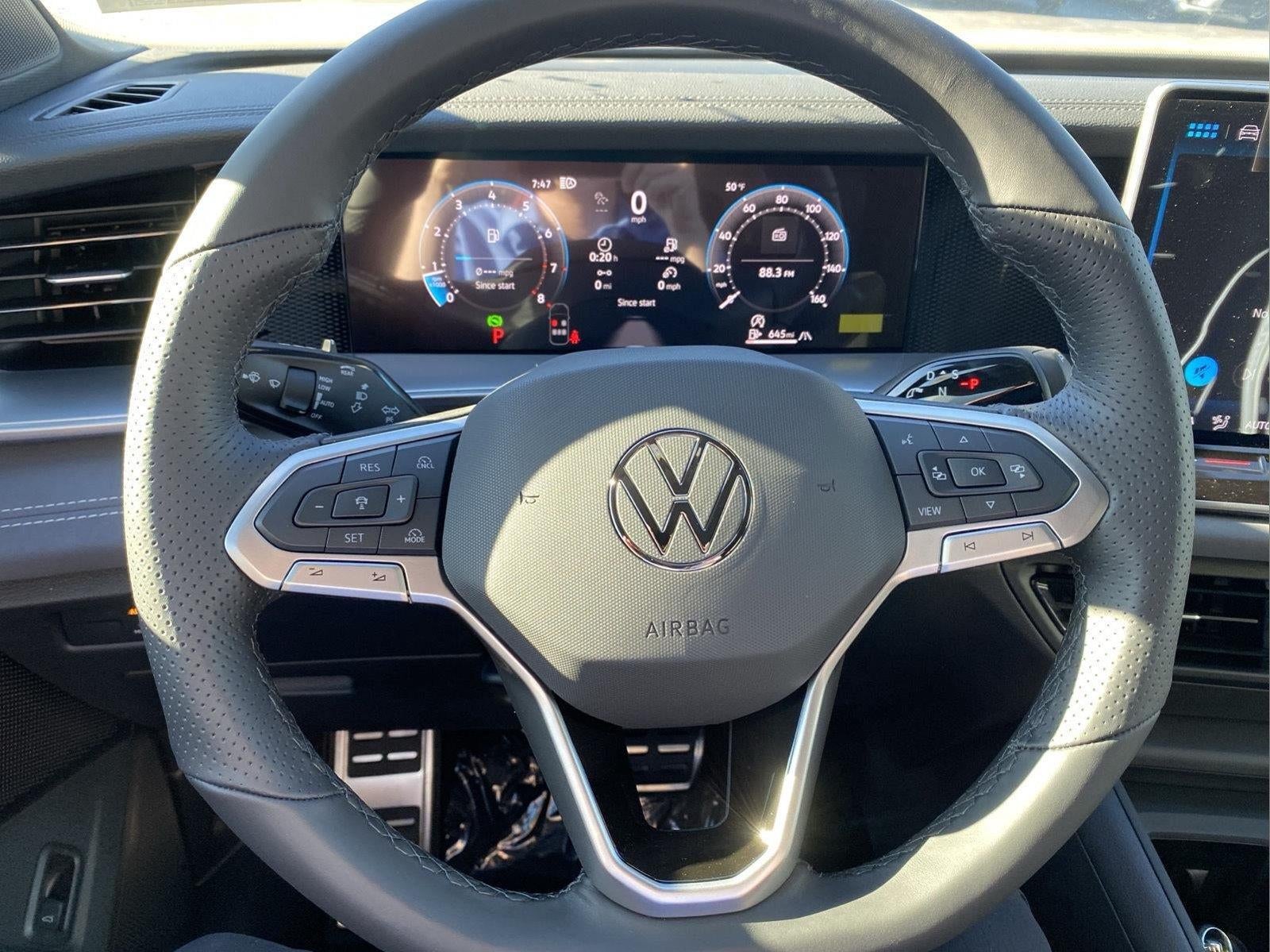 2026 Volkswagen Tiguan 2.0T SE R-Line Black
