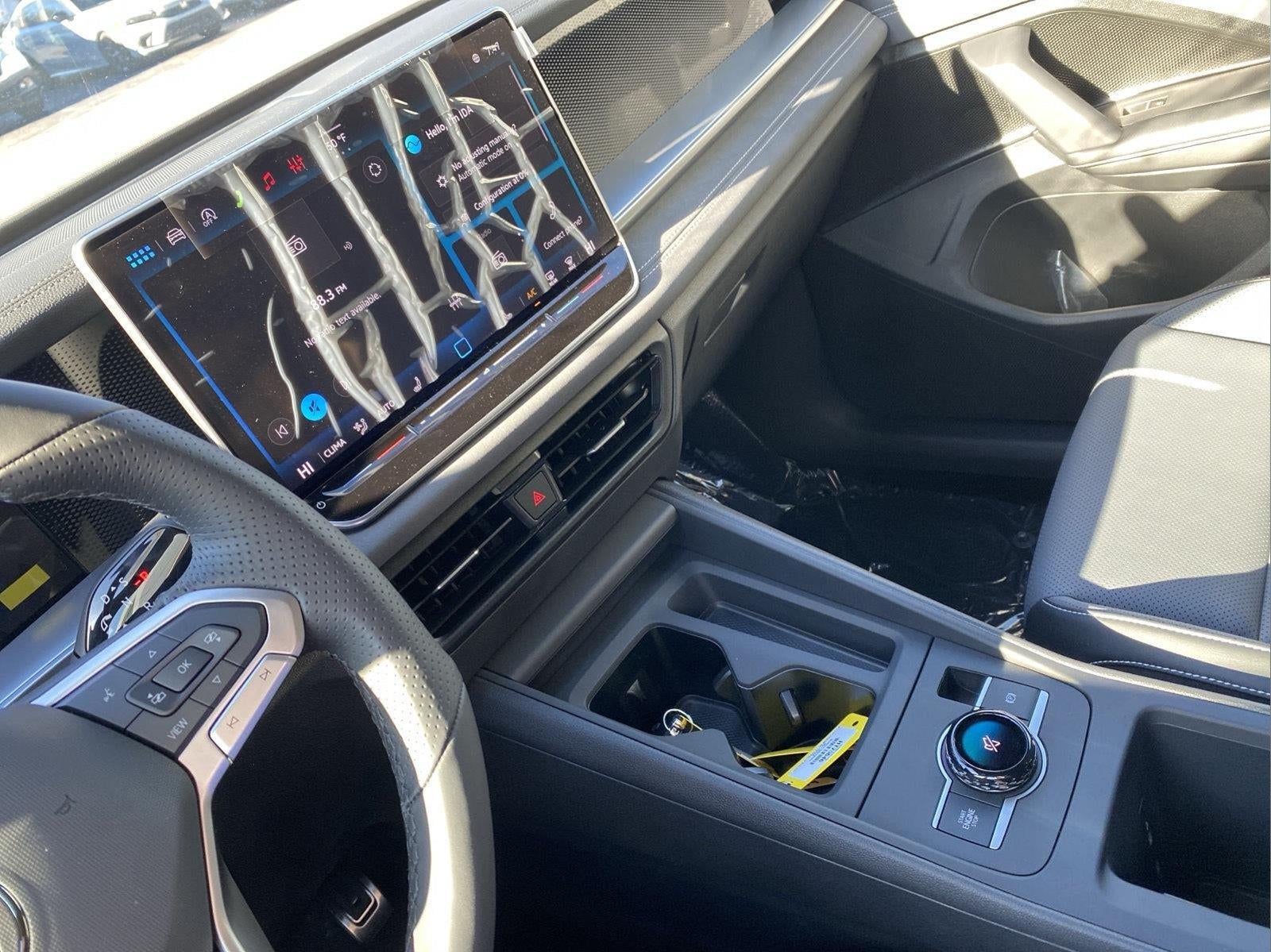 2026 Volkswagen Tiguan 2.0T SE R-Line Black