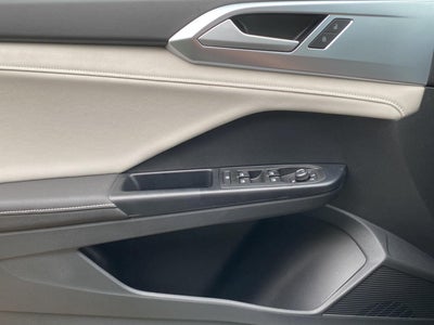 2027 Volkswagen Taos SE