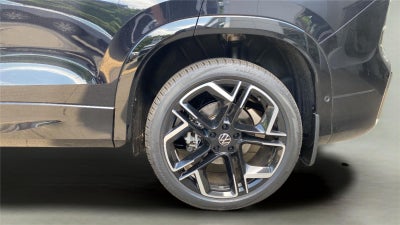 2026 Volkswagen Tiguan 2.0T SEL