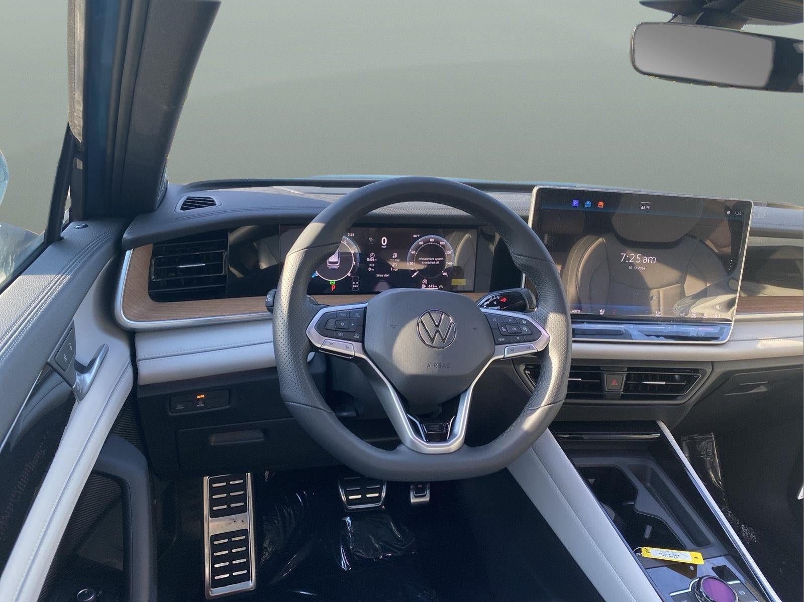 2026 Volkswagen Tiguan SEL R-Line Turbo