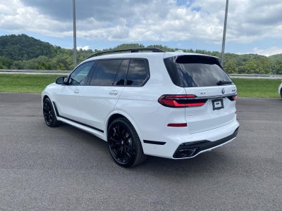 2027 BMW X7 M60i