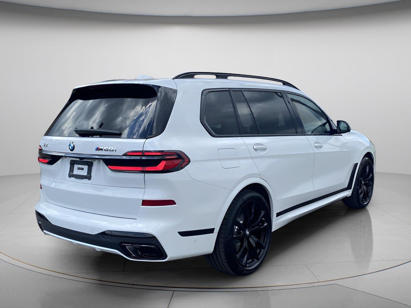 2027 BMW X7 M60i