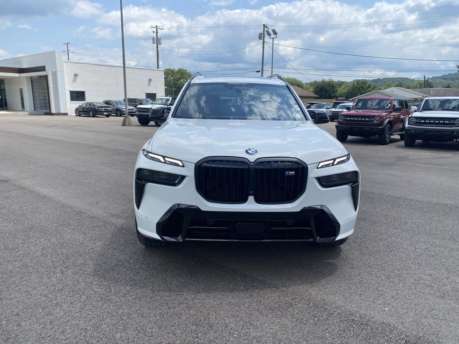 2027 BMW X7 M60i