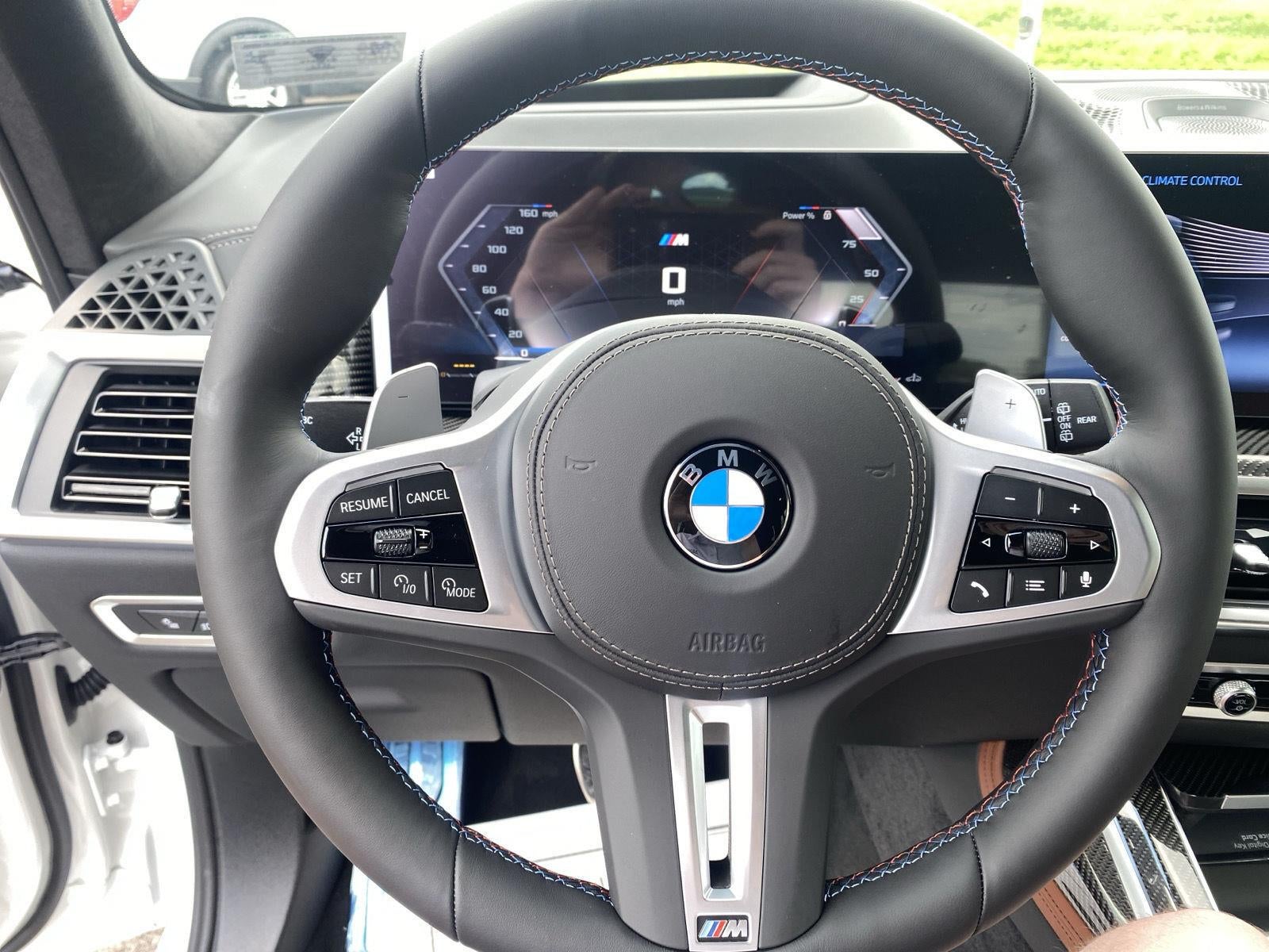 2027 BMW X7 M60i
