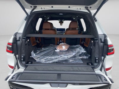 2027 BMW X7 M60i