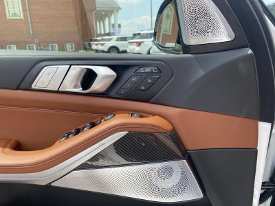 2027 BMW X7 M60i