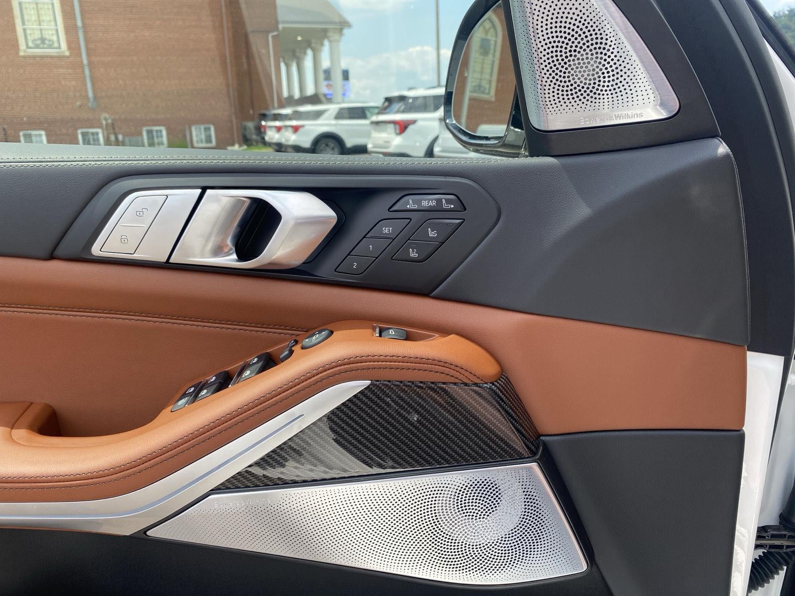 2027 BMW X7 M60i