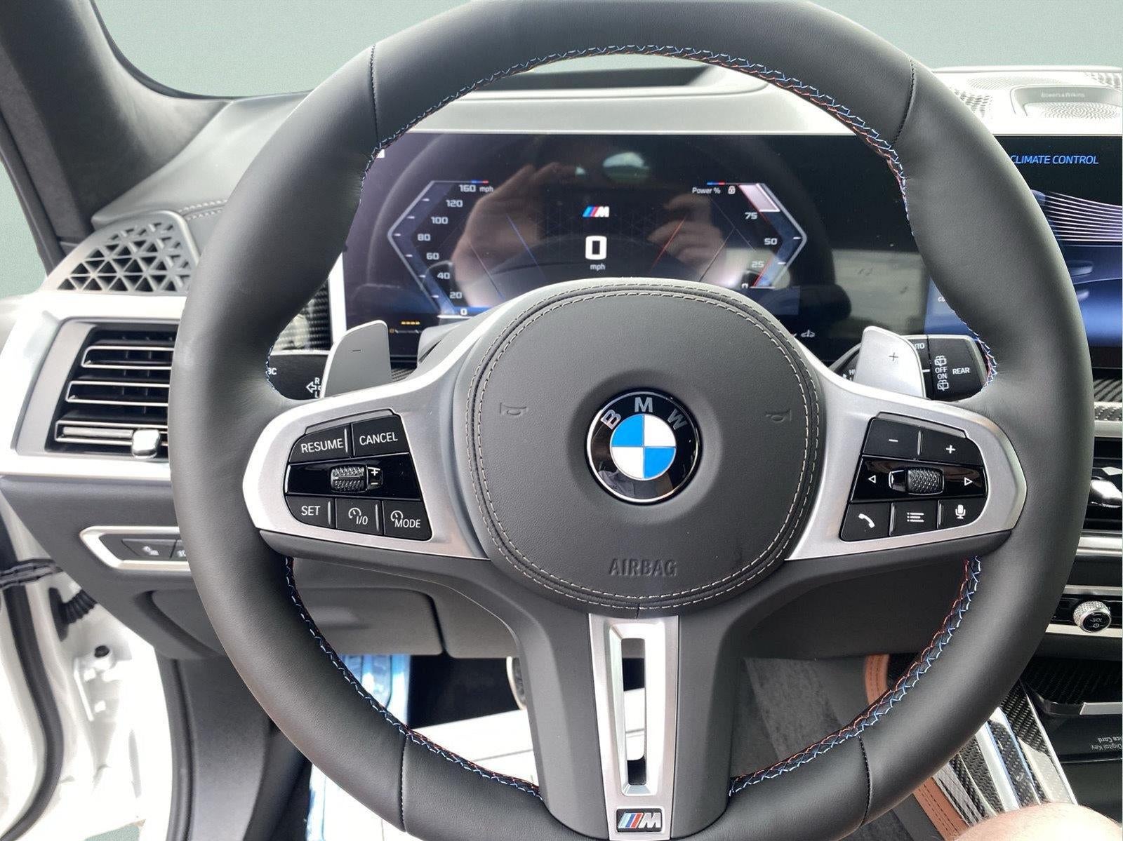 2027 BMW X7 M60i