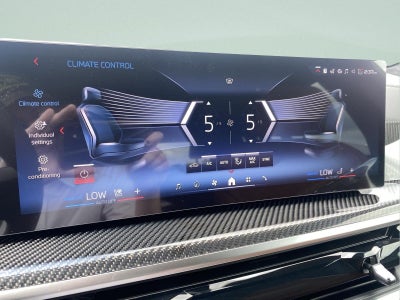 2027 BMW X7 M60i