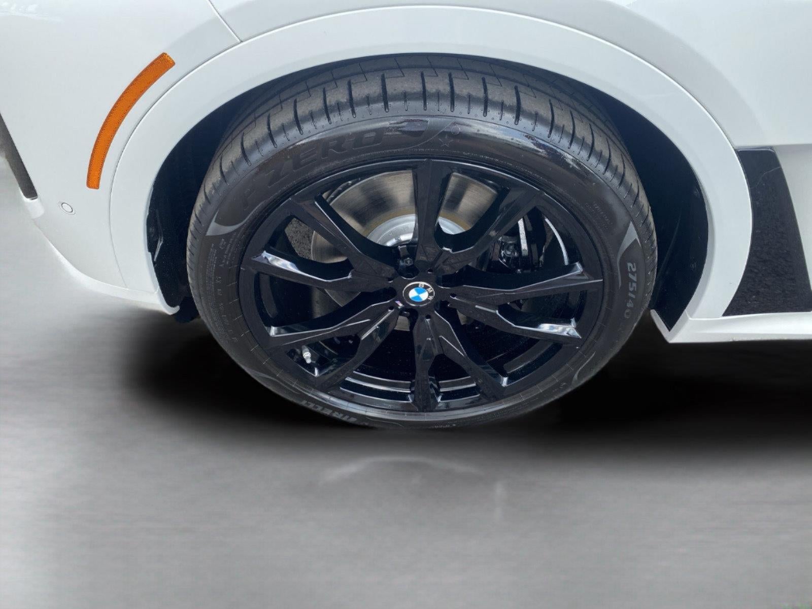 2027 BMW X7 M60i