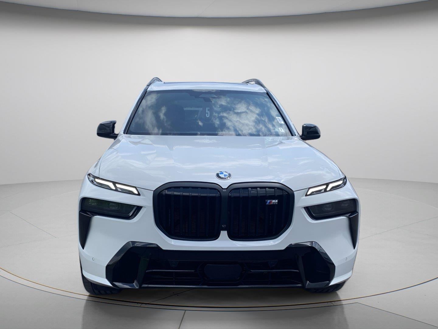 2027 BMW X7 M60i
