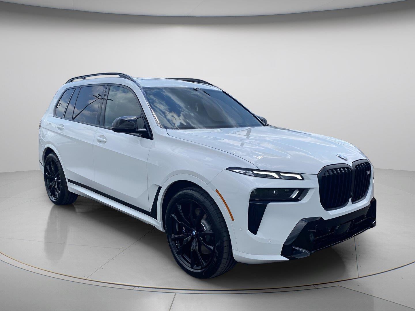 2027 BMW X7 M60i