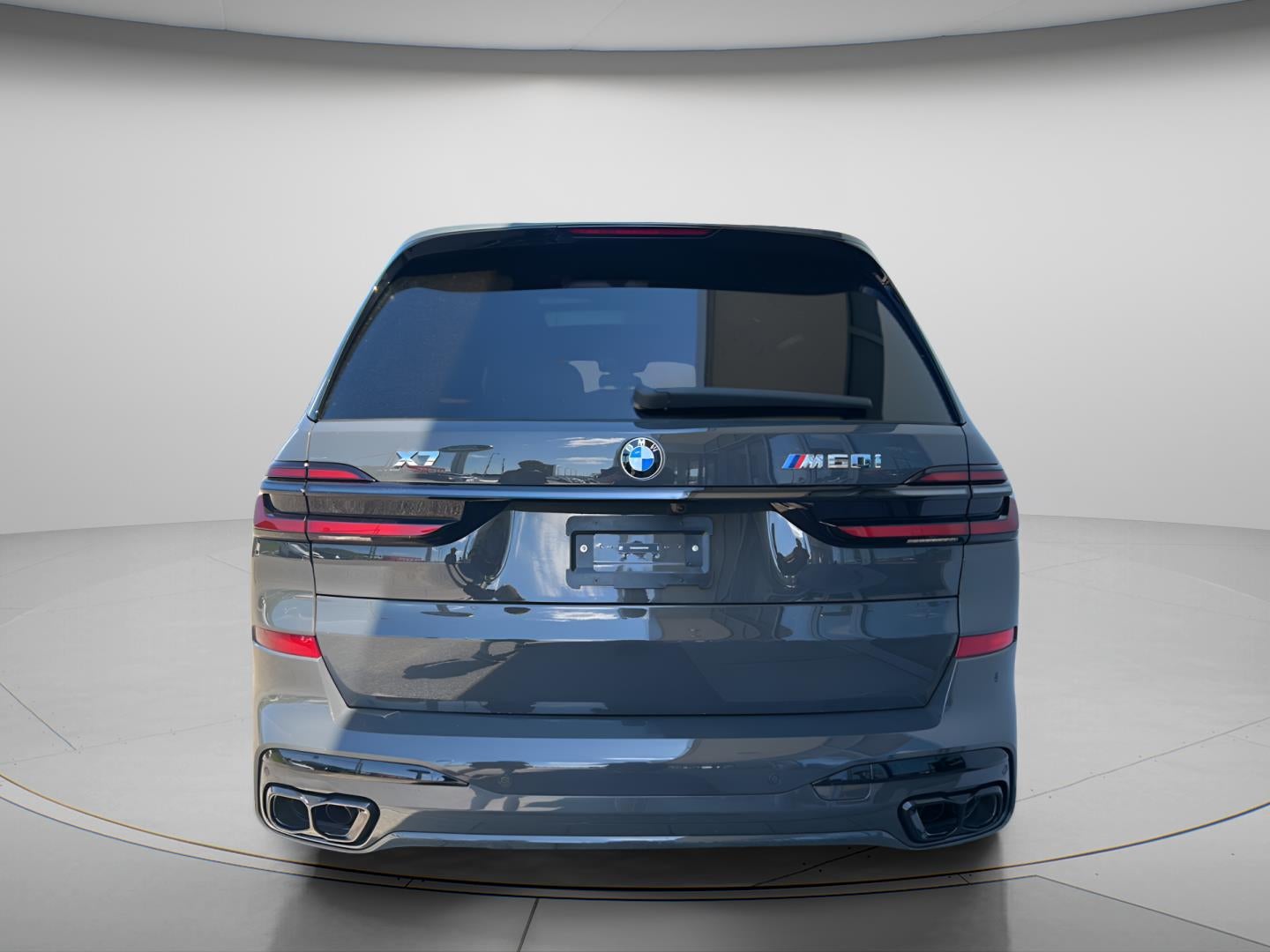 2027 BMW X7 M60i