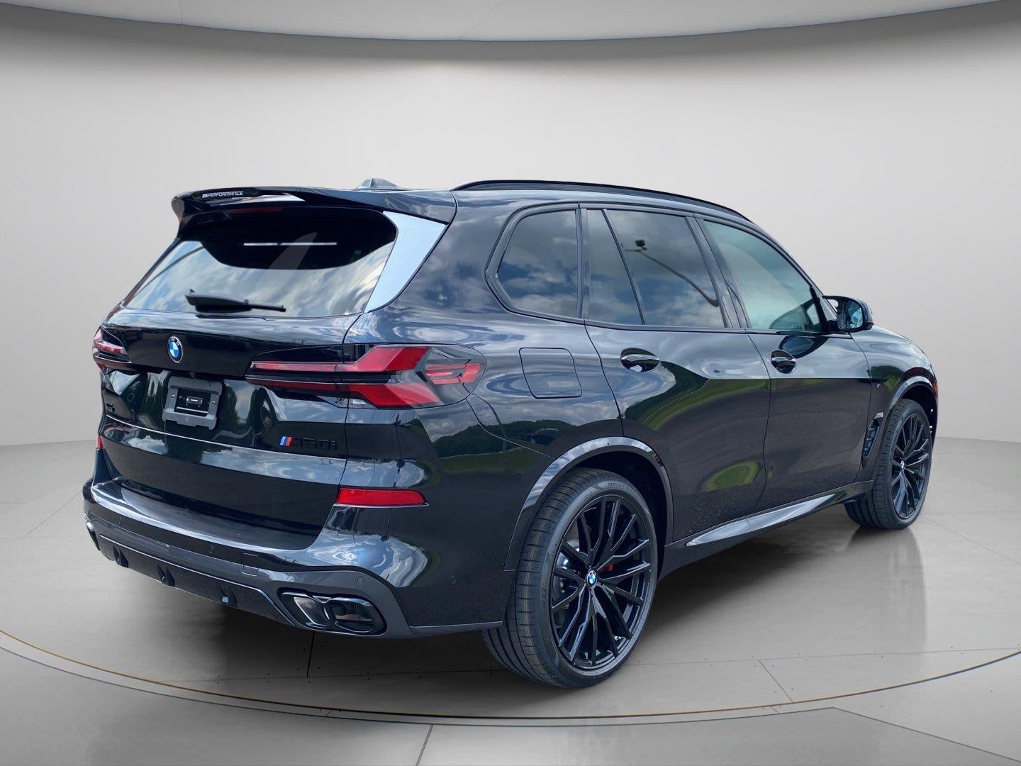 2026 BMW X5 M60i