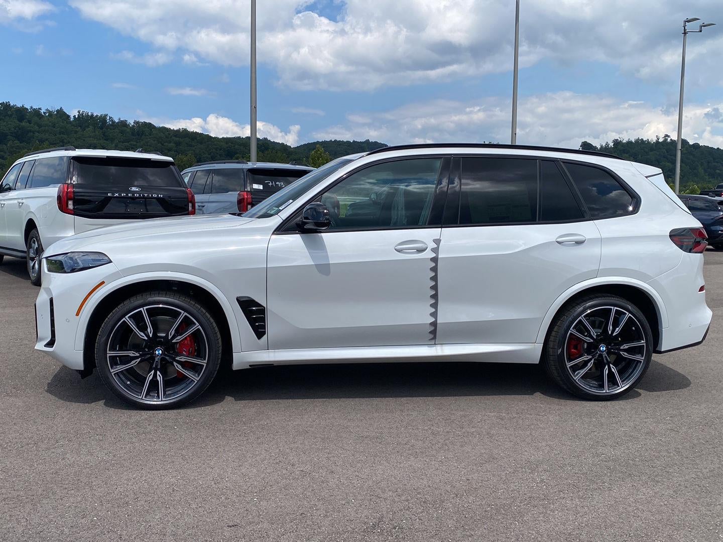 2026 BMW X5 M60i