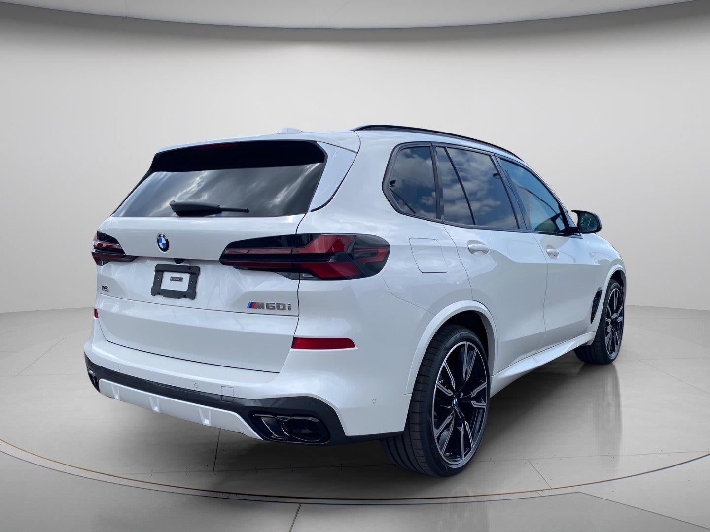 2026 BMW X5 M60i