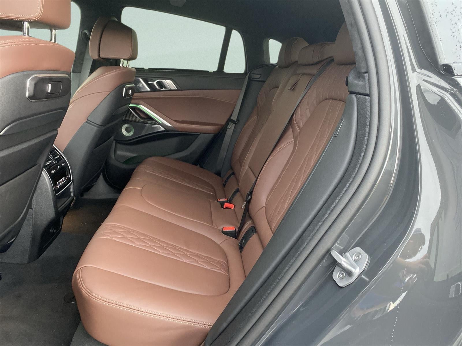 2027 BMW X6 M60i