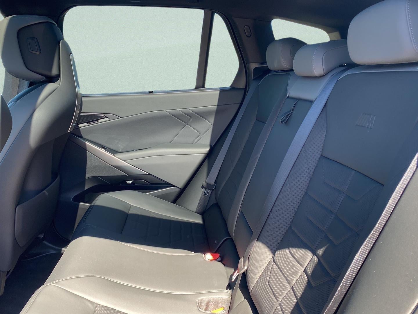 2027 BMW X5 40 xDrive