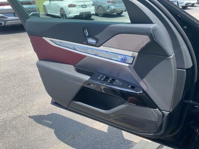 2025 BMW 7 Series 740i xDrive