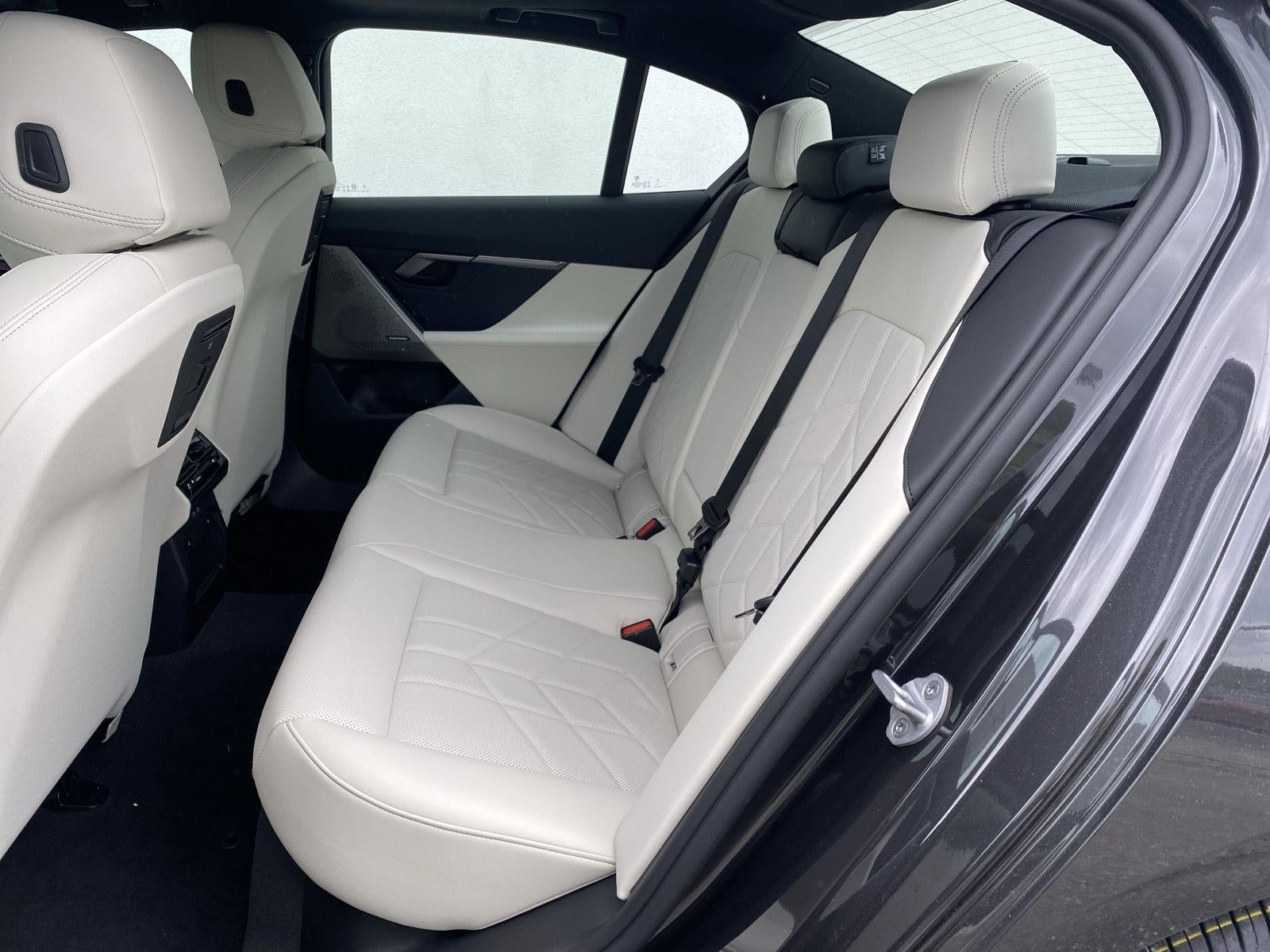 2026 BMW 5 Series 530i xDrive