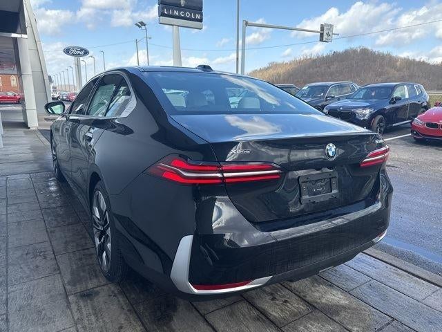 2025 BMW 5 Series 530i xDrive