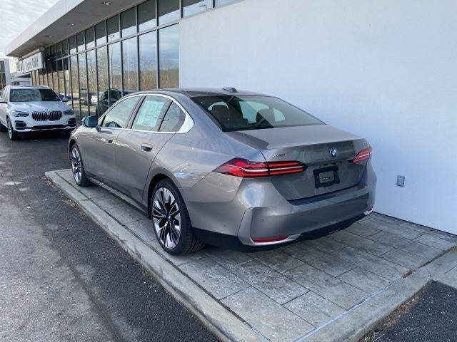 2026 BMW 5 Series 530i xDrive